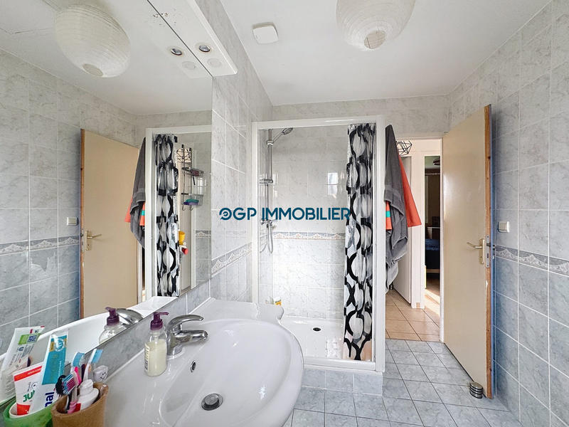 Maison - 92 m² - 4 pièces