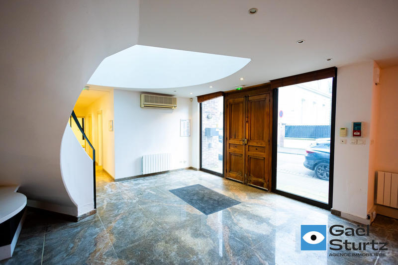 Maison - 574 m² - 17 pièces