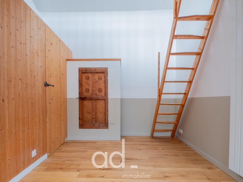 Maison contemporaine - 253 m² - 6 pièces