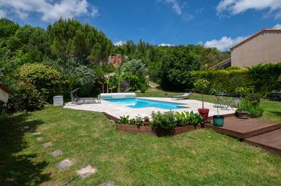 Propriété - 318 m² - 7 pièces