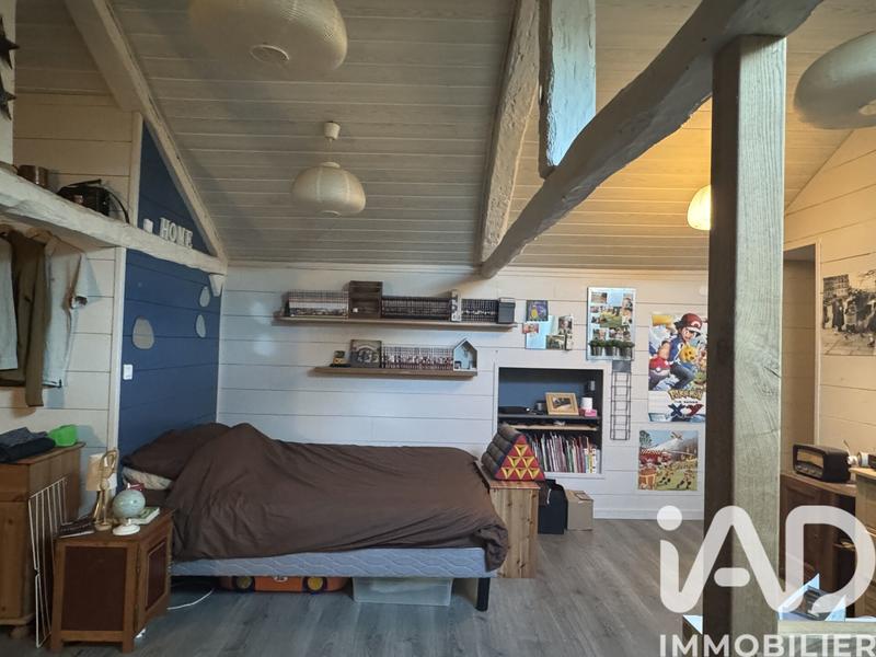 Maison - 180 m² - 9 pièces