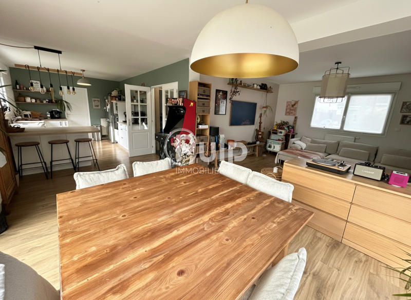 Pavillon - 125 m² - 6 pièces