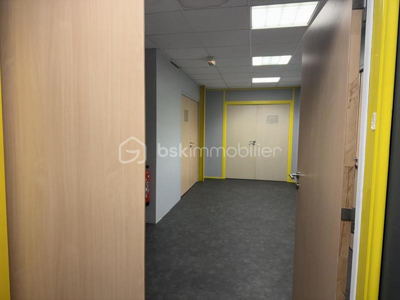 Bureau - 730 m² - 20 pièces