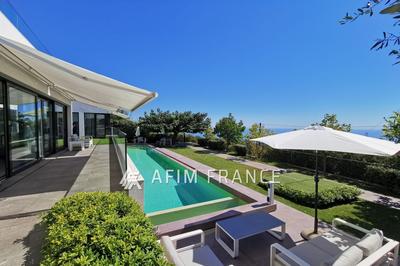 Villa - 350 m² - 8 pièces