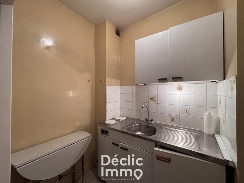 Studio - 30 m² - 1 pièce