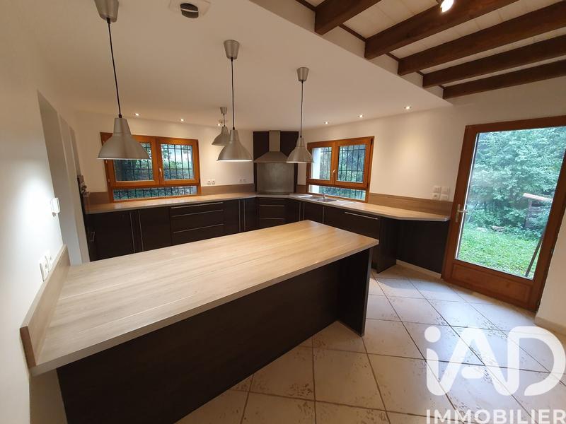 Maison - 140 m² - 6 pièces