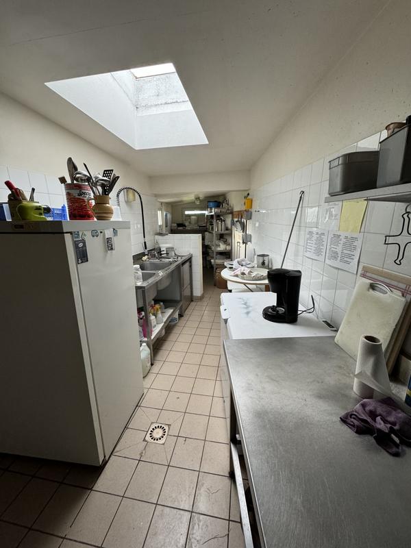 Local commercial - 204 m²