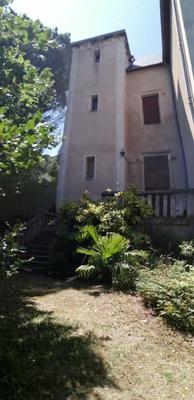 Maison - 240 m² - 9 pièces