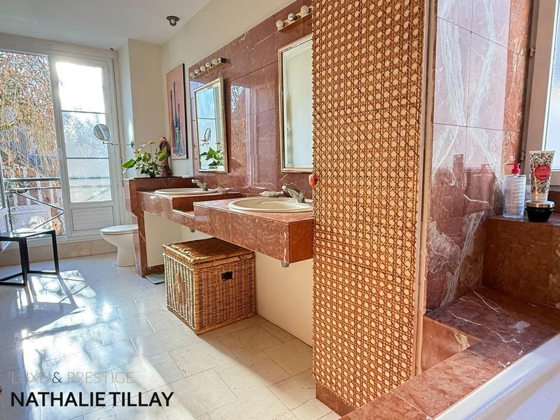 Maison bourgeoise - 260 m² - 9 pièces