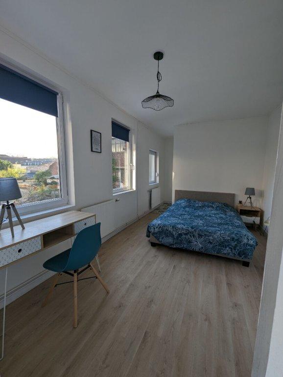 Chambre - 14 m² - 7 pièces