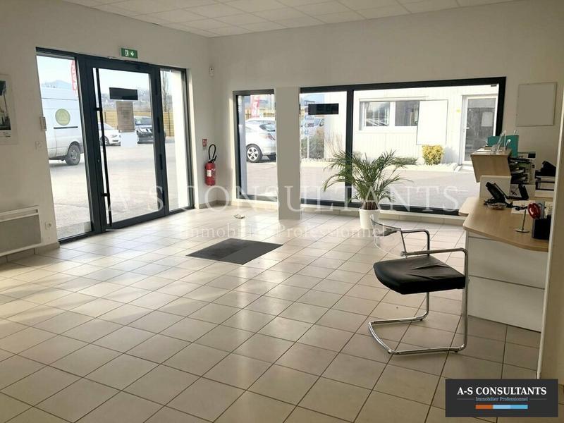 Local commercial - 375 m²