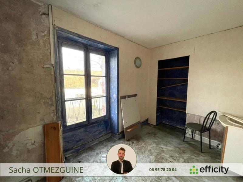 Maison - 270 m² - 15 pièces