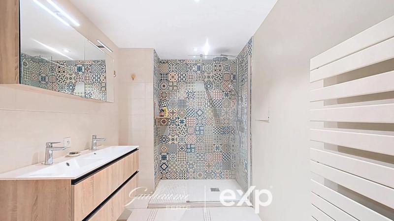 Maison de village - 192 m² - 7 pièces