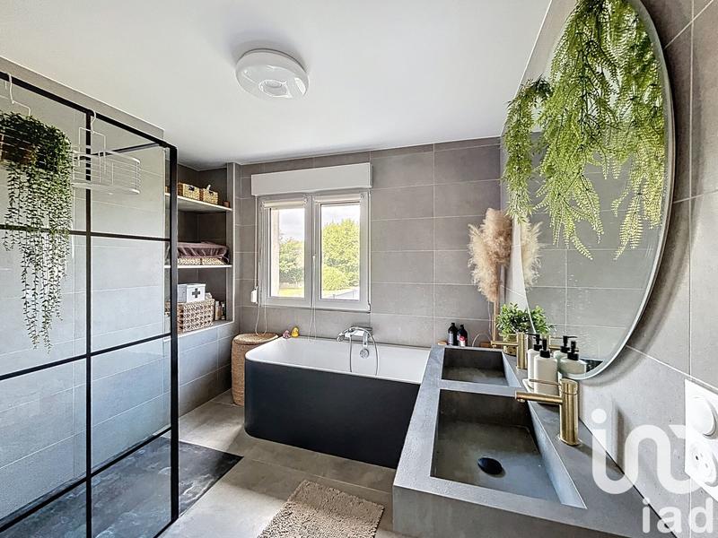 Maison - 170 m² - 5 pièces