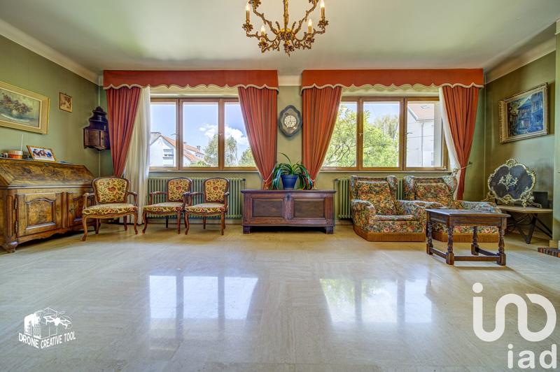 Maison - 200 m² - 8 pièces