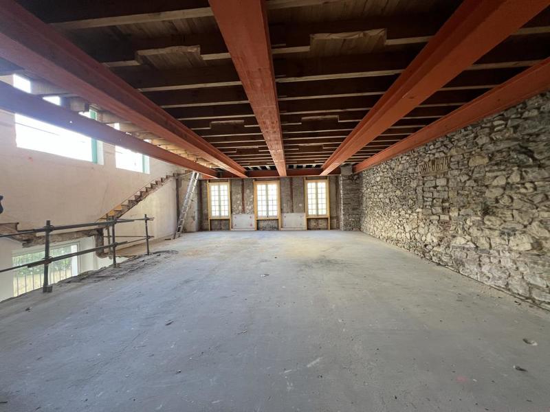 Maison - 362 m² - 6 pièces