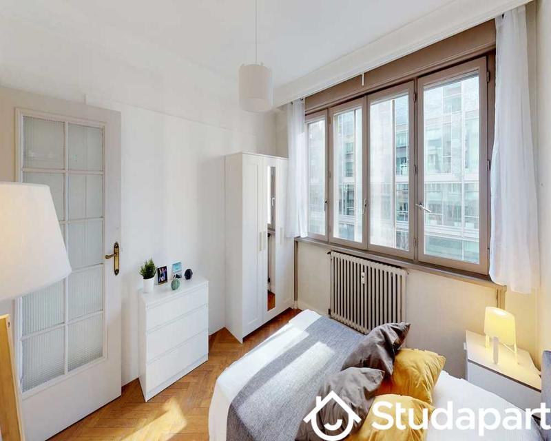 Chambre - 70 m² - 1 pièce