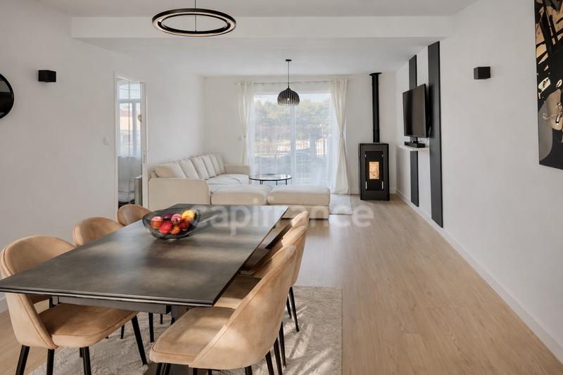 Maison - 105 m² - 4 pièces