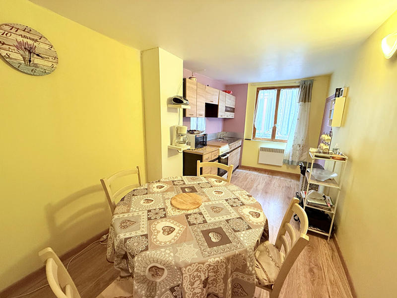 Maison - 80 m² - 5 pièces