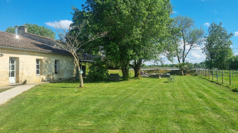 Maison - 268 m² - 8 pièces