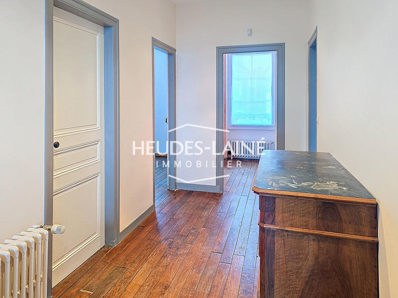 Maison - 215 m² - 7 pièces