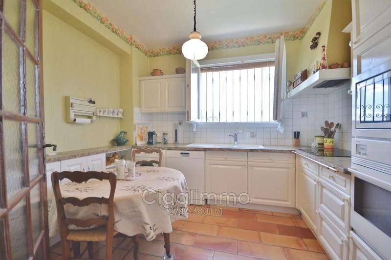 Villa - 151 m² - 6 pièces