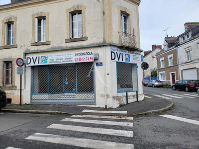 Local commercial - 148 m² - 3 pièces