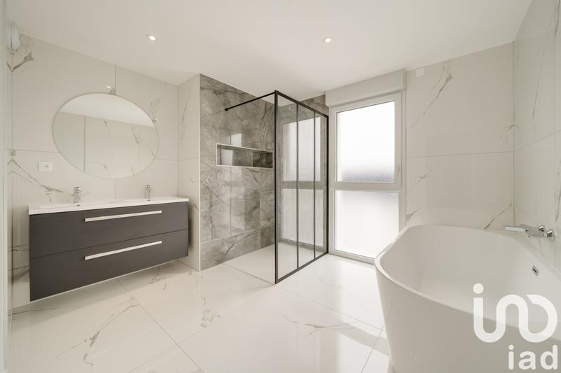 Appartement - 102 m² - 5 pièces