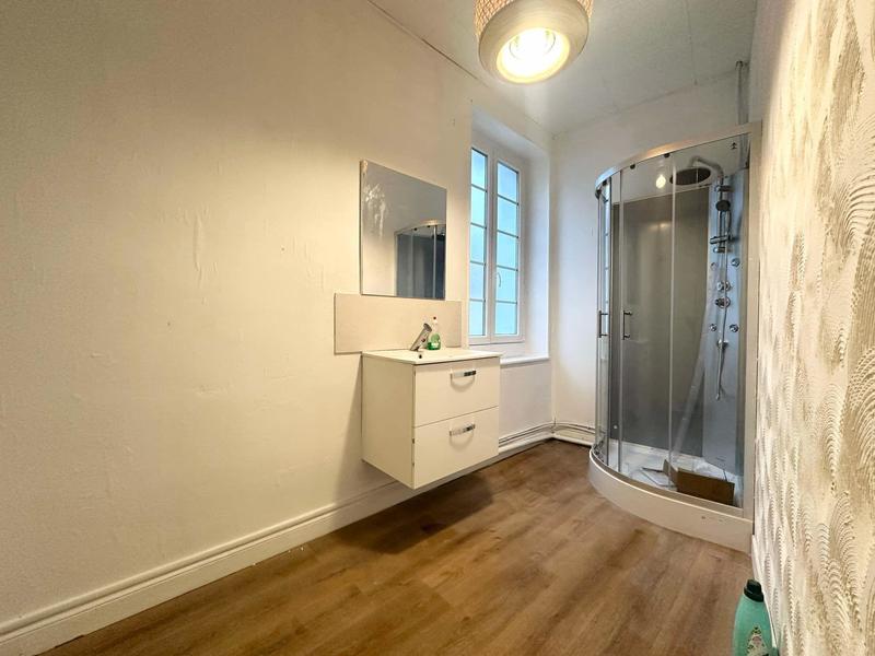 Maison - 214 m² - 9 pièces