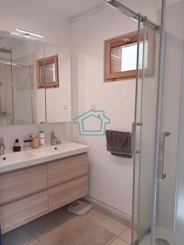 Appartement - 70 m² - 4 pièces