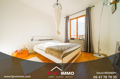 Maison - 224 m² - 8 pièces