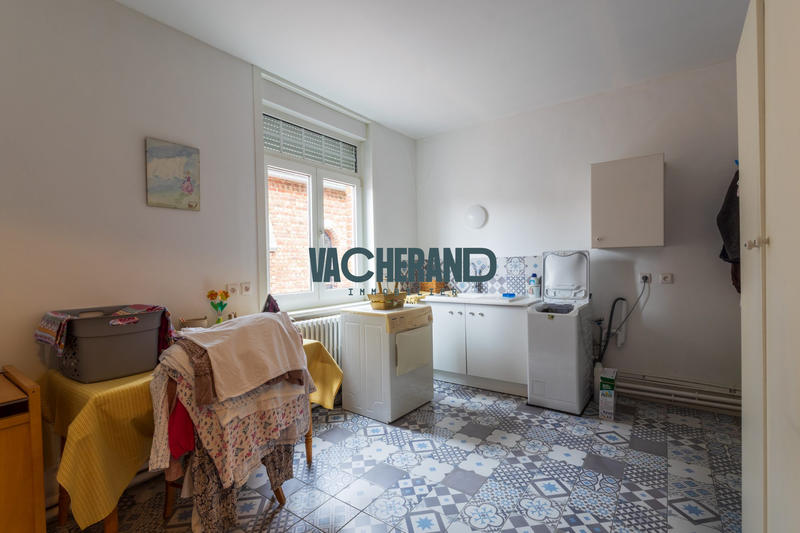 Maison - 250 m² - 12 pièces