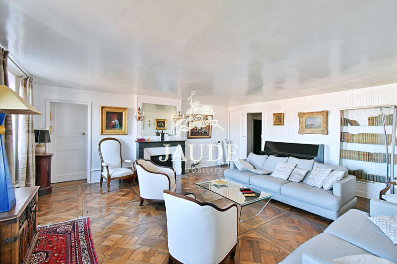 Appartement - 208 m² - 6 pièces