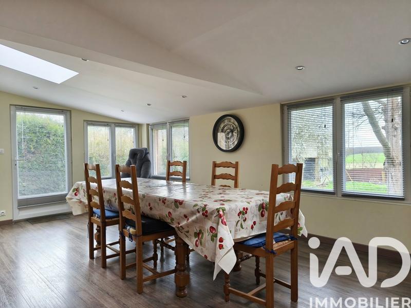 Maison - 177 m² - 8 pièces