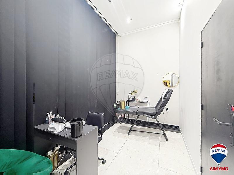 Local commercial - 44 m² - 4 pièces