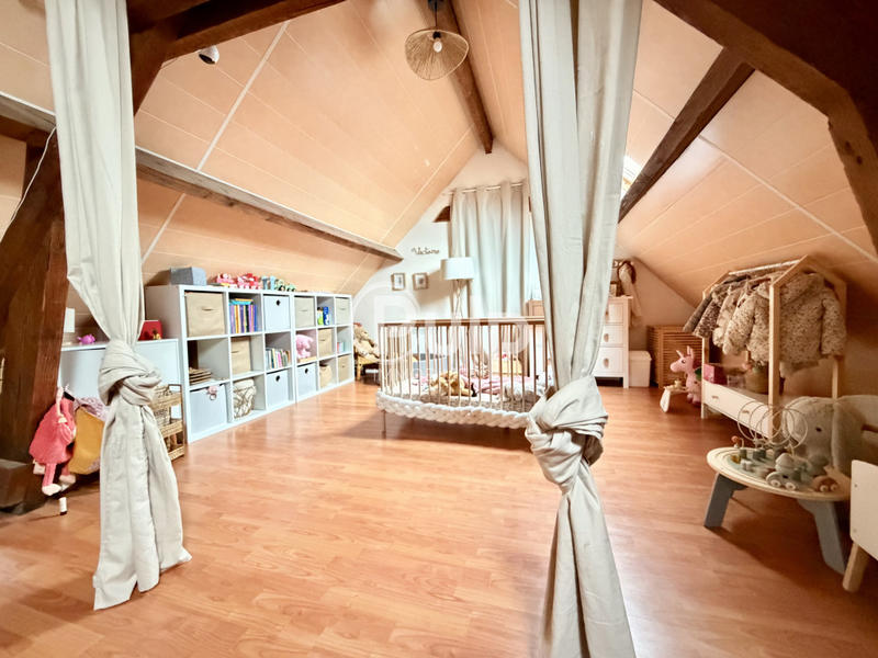 Corps de ferme - 190 m² - 8 pièces