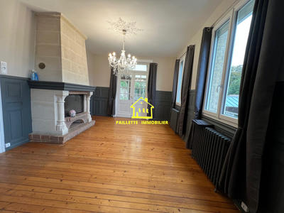 Maison - 202 m² - 5 pièces