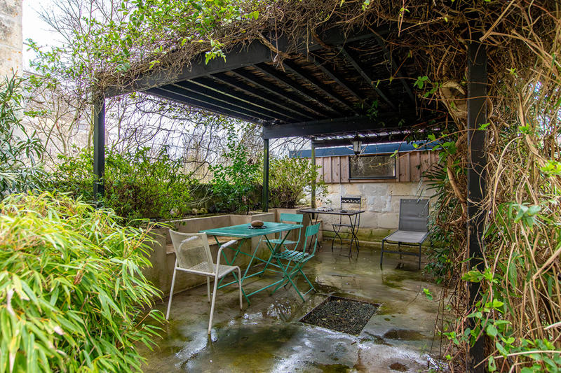 Maison - 235 m² - 9 pièces