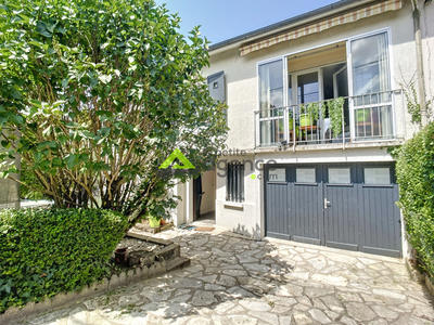 Maison - 91 m² - 4 pièces