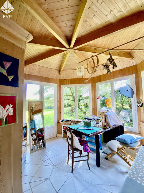 Propriété - 272 m² - 10 pièces