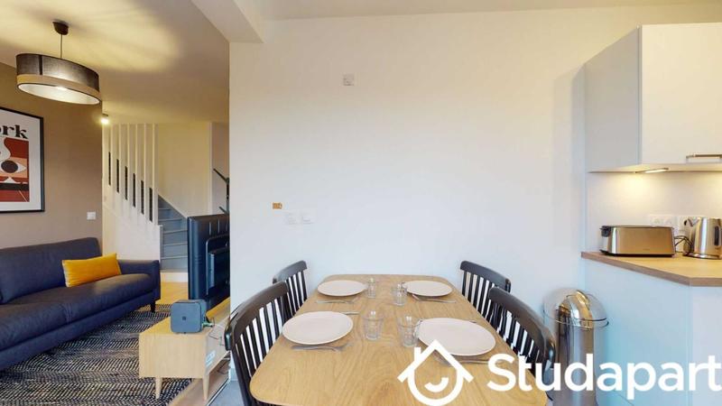 Chambre - 11 m² - 1 pièce