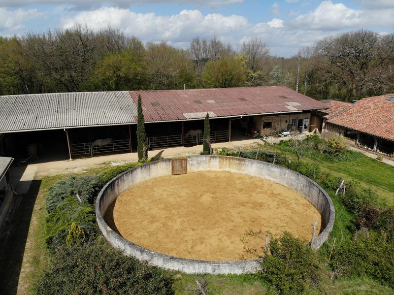 Maison - 246 m² - 6 pièces