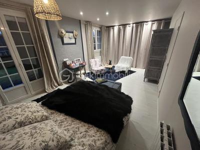 Maison - 99 m² - 5 pièces