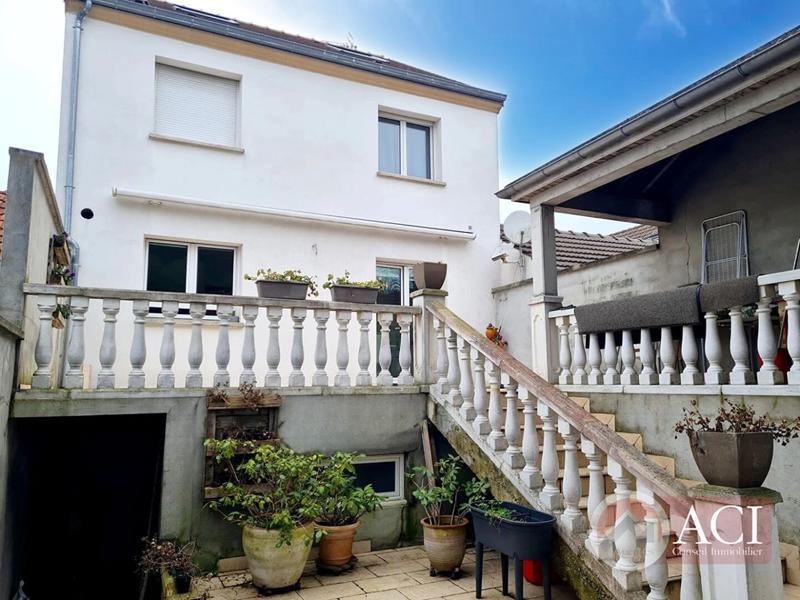 Maison - 160 m² - 7 pièces