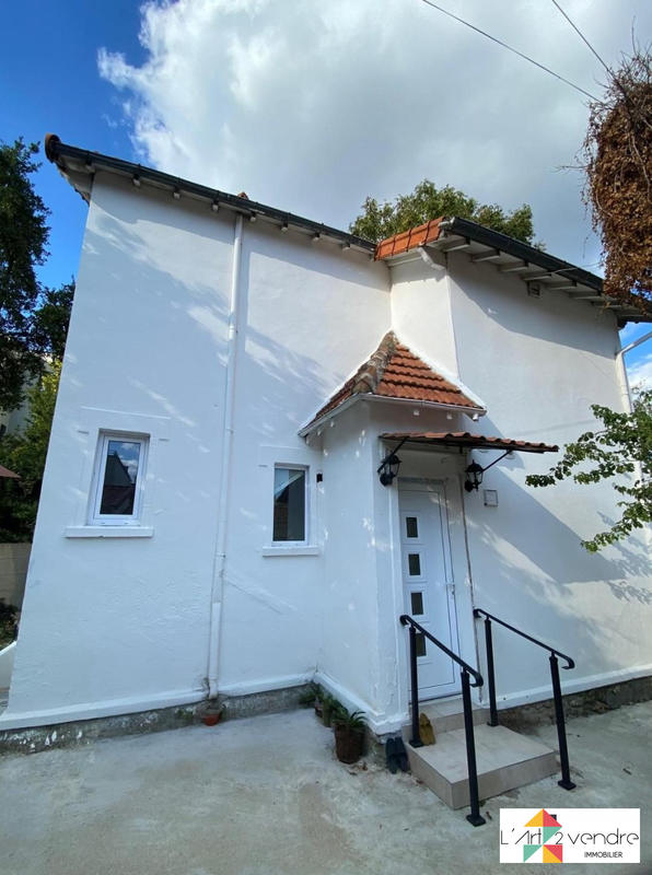 Maison - 105 m² - 5 pièces