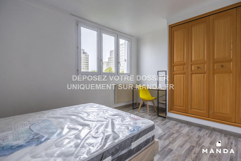 Chambre - 10 m² - 5 pièces