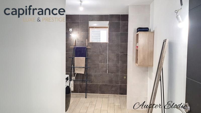 Villa - 250 m² - 7 pièces