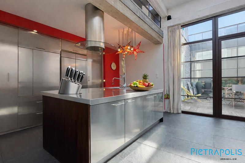 Maison - 295 m² - 7 pièces