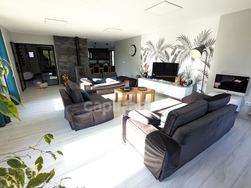 Maison - 217 m² - 7 pièces