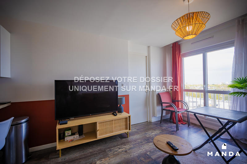 Chambre - 11 m² - 5 pièces